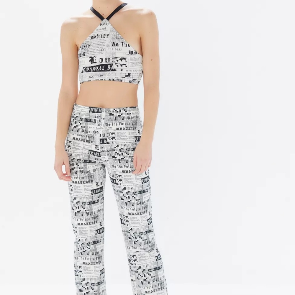 Urban outfitters Blaire Newsprint Straight Leg ankle length jeans 6 preppy funky